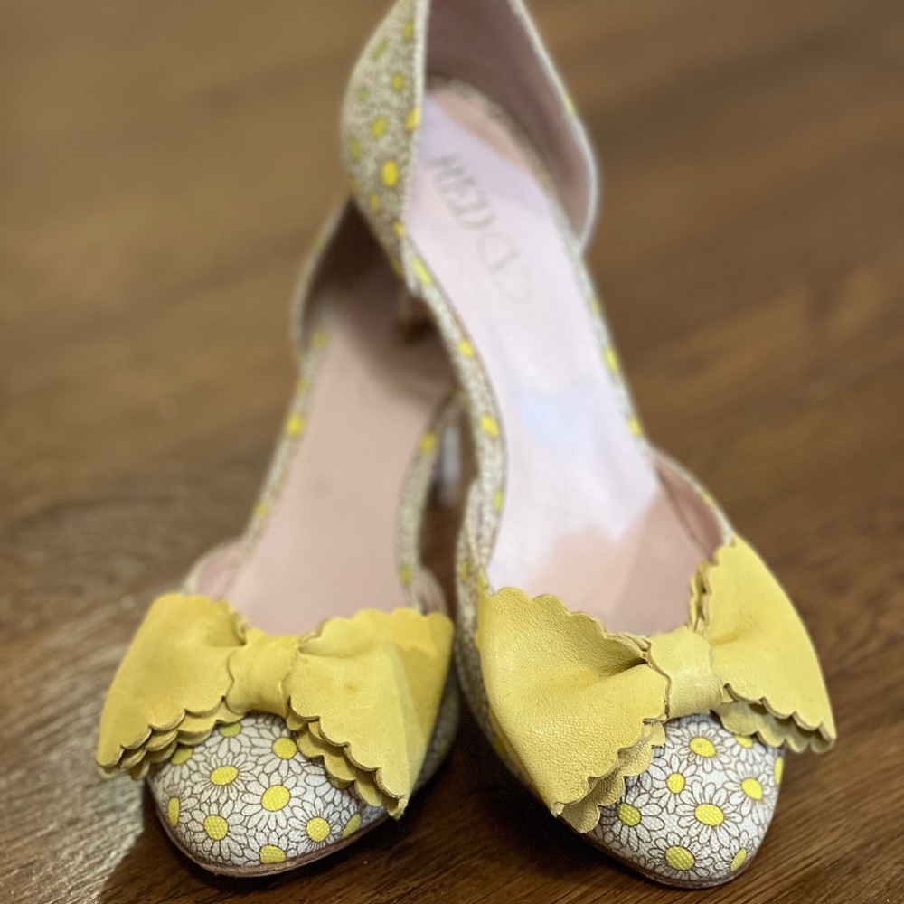 RED Valentino Kitten Heels Daisy Floral D’Orsay 38.5/ 8.5